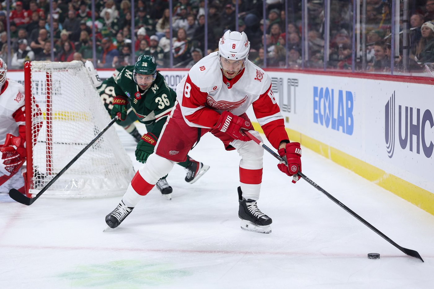 Detroit Red Wings sign Ben Chiarot to a 3-year, $11.55 million contract extension | iNFOnews.ca