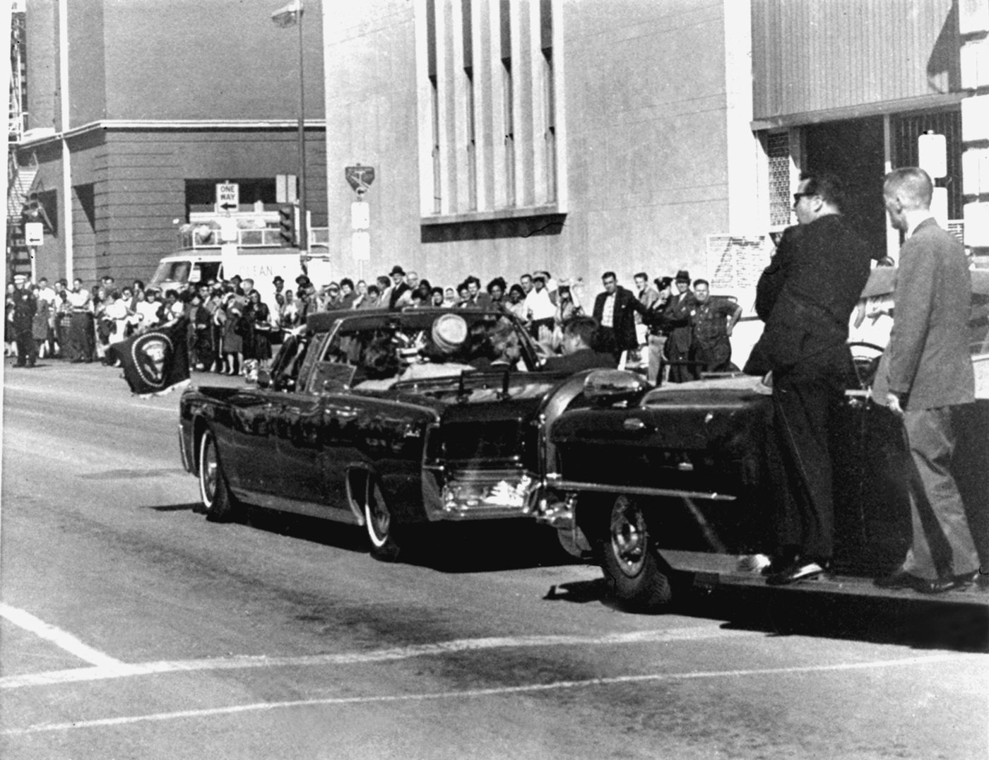JFK assassination files released, sending history buffs hunting for new clues | iNFOnews.ca
