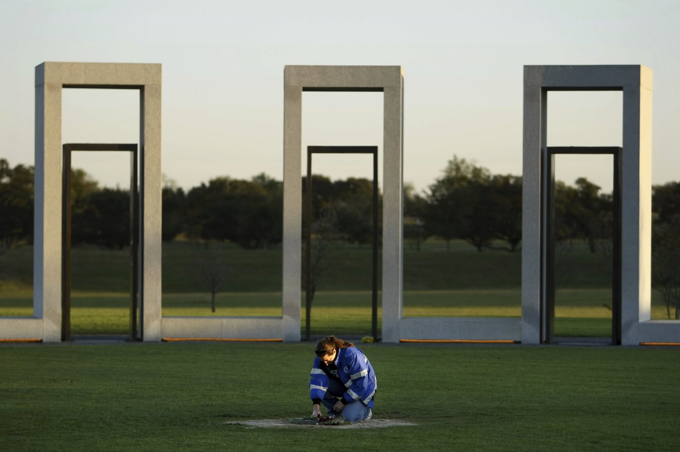 Texas A&M to mark 25th anniversary of campus bonfire collapse that killed 12 | iNFOnews.ca