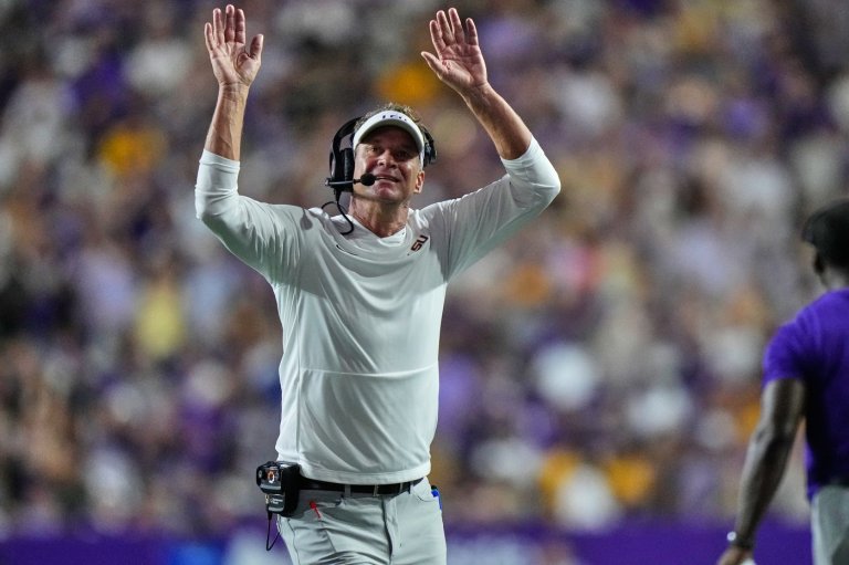 Lane Kiffin's debut with No. 11 LSU matches the hype in a 51-10 victory over outmatched Clemson | iNFOnews.ca