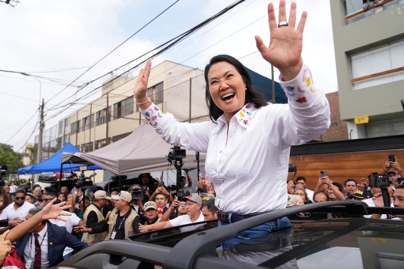 Votes being counted in runoff election to choose Peru's ninth leader in 10 years | iNFOnews.ca Votes being counted in runoff election to choose Peru's ninth leader in 10 years | iNFOnews.ca