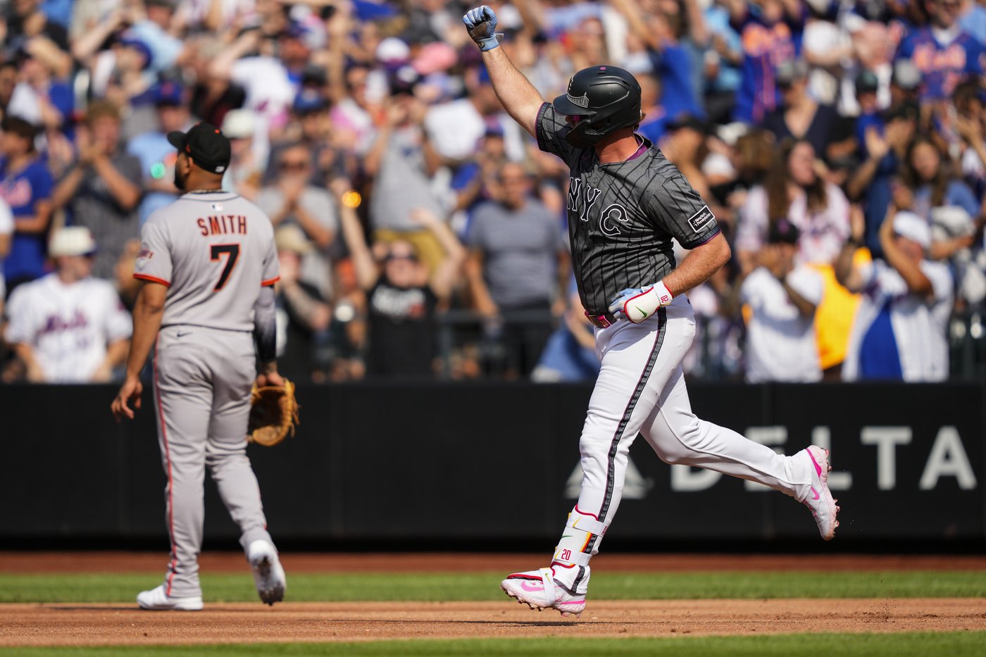 Pete Alonso hits 250th homer in the Mets' 12-6 victory over the Giants | iNFOnews.ca