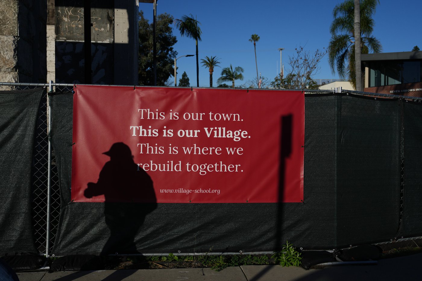 Mourners mark a year since Los Angeles wildfires, in photos | iNFOnews.ca