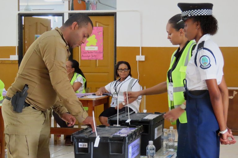 Seychelles president seeks a second term as people vote in African tourist haven | iNFOnews.ca