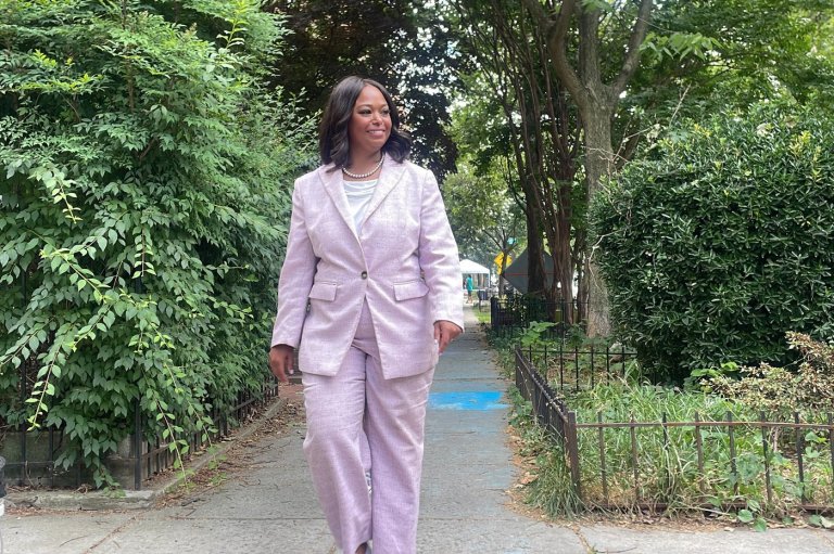Washington, DC, voters cast ballots in crucial primaries as Trump reshapes the capital | iNFOnews.ca