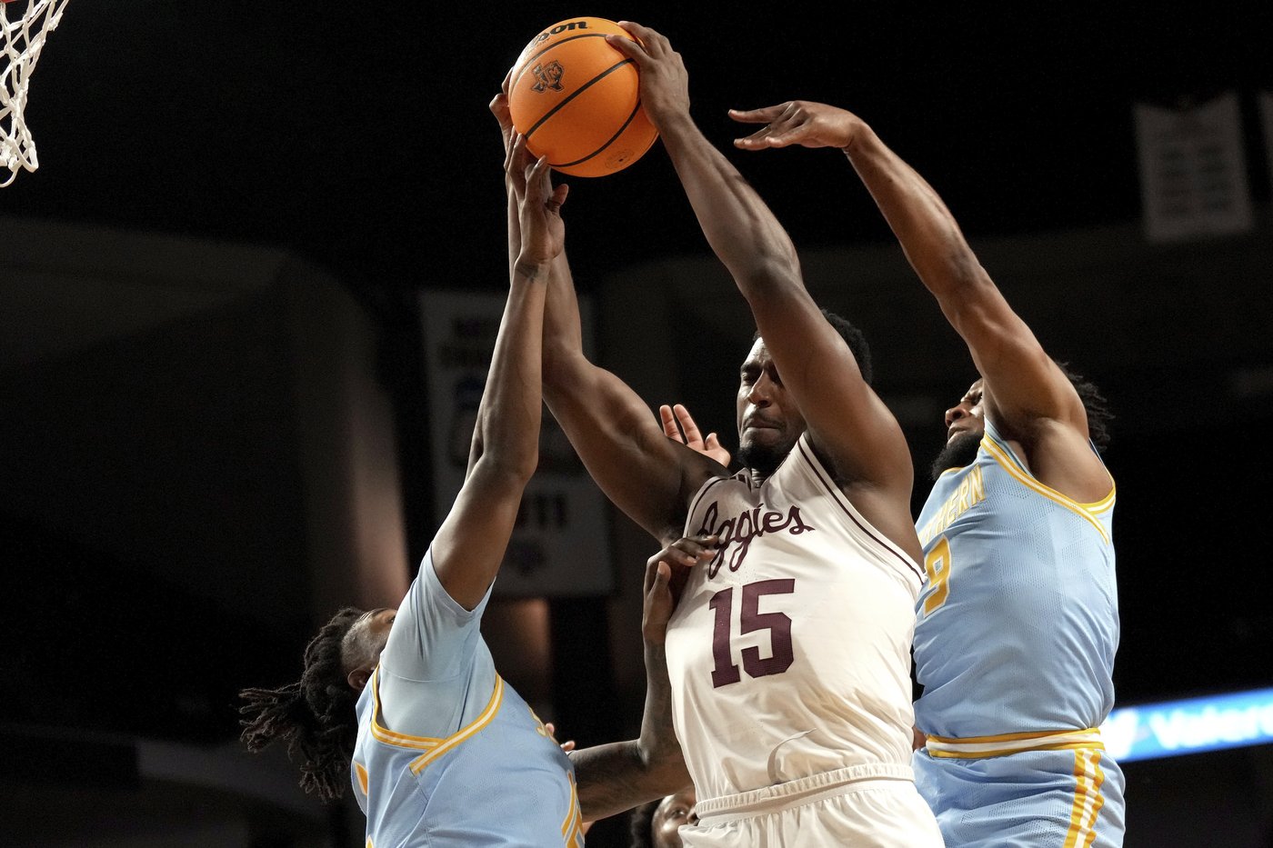 No. 23 Texas A&M overcomes 16-point deficit with big 2nd half in 71-54 win over Southern | iNFOnews.ca
