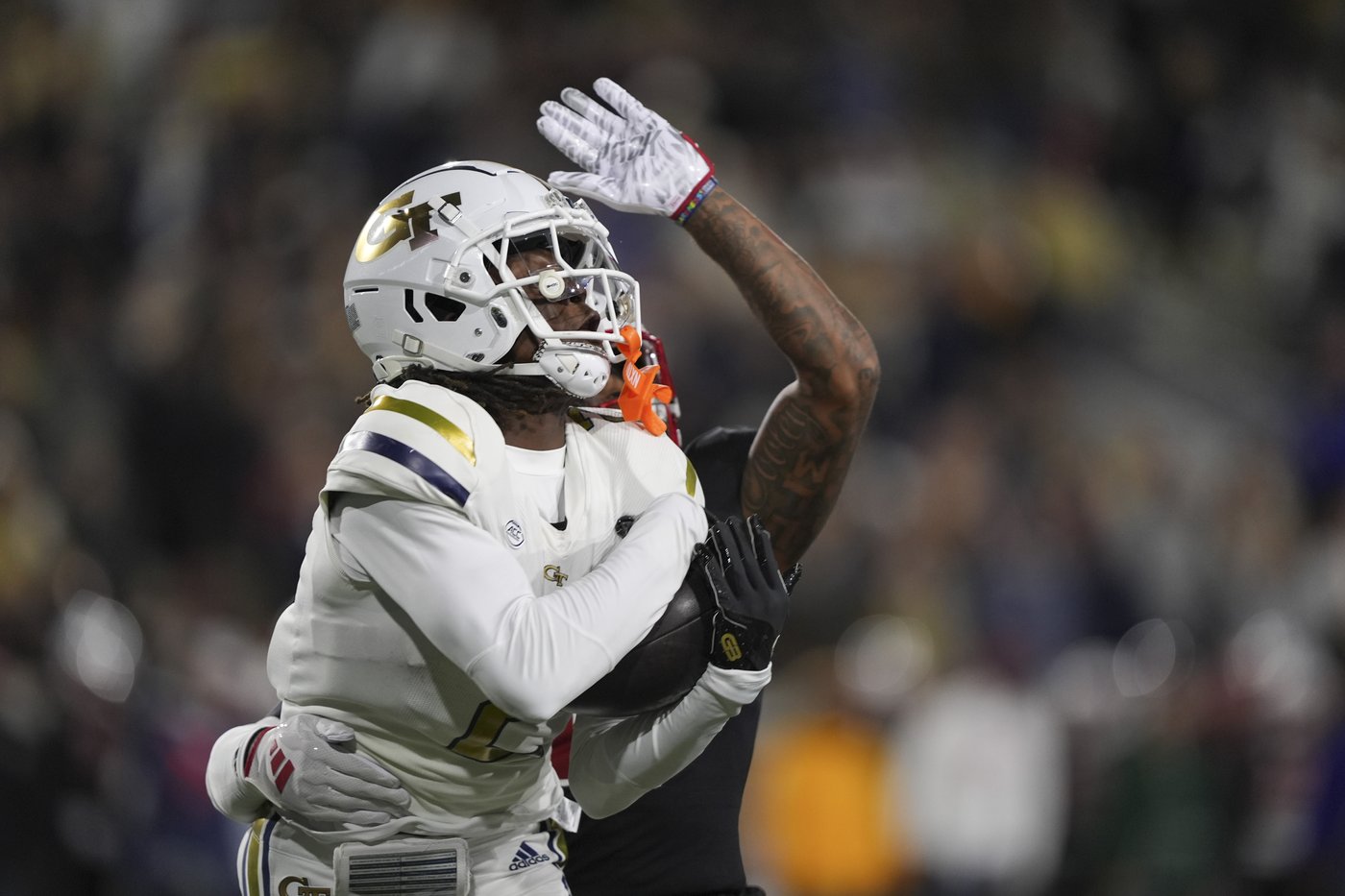 Philo delivers go-ahead TD run with 22 seconds remaining to lift Georgia Tech past N.C. State 30-29 | iNFOnews.ca