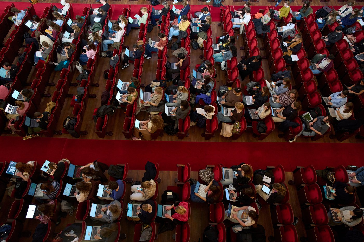 A soothing study session: Students cram in Amsterdam’s Concertgebouw as musicians play | iNFOnews.ca A soothing study session: Students cram in Amsterdam’s Concertgebouw as musicians play | iNFOnews.ca