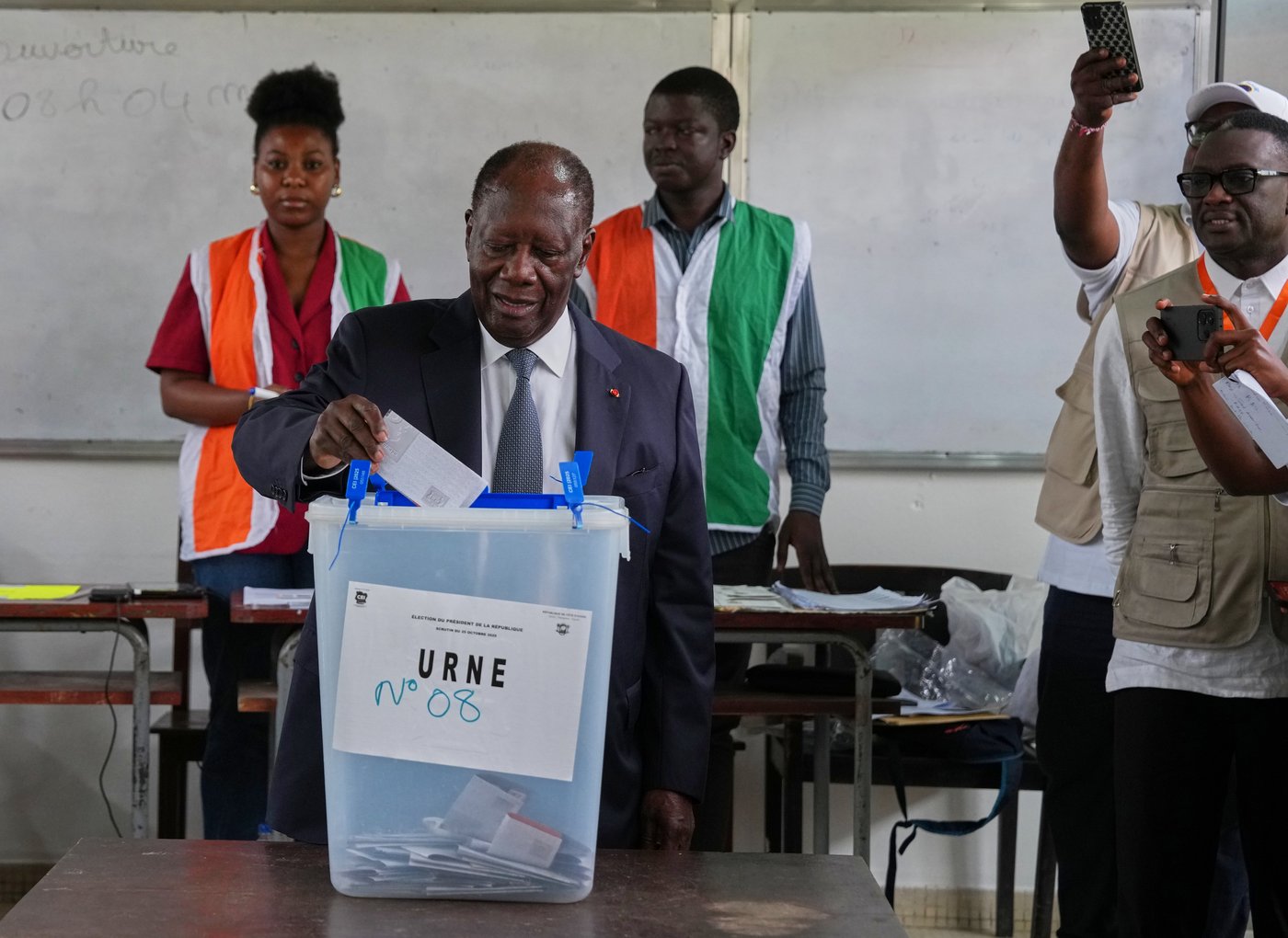 Ivory Coast votes as Ouattara seeks a fourth term with key rivals sidelined | iNFOnews.ca Ivory Coast votes as Ouattara seeks a fourth term with key rivals sidelined | iNFOnews.ca