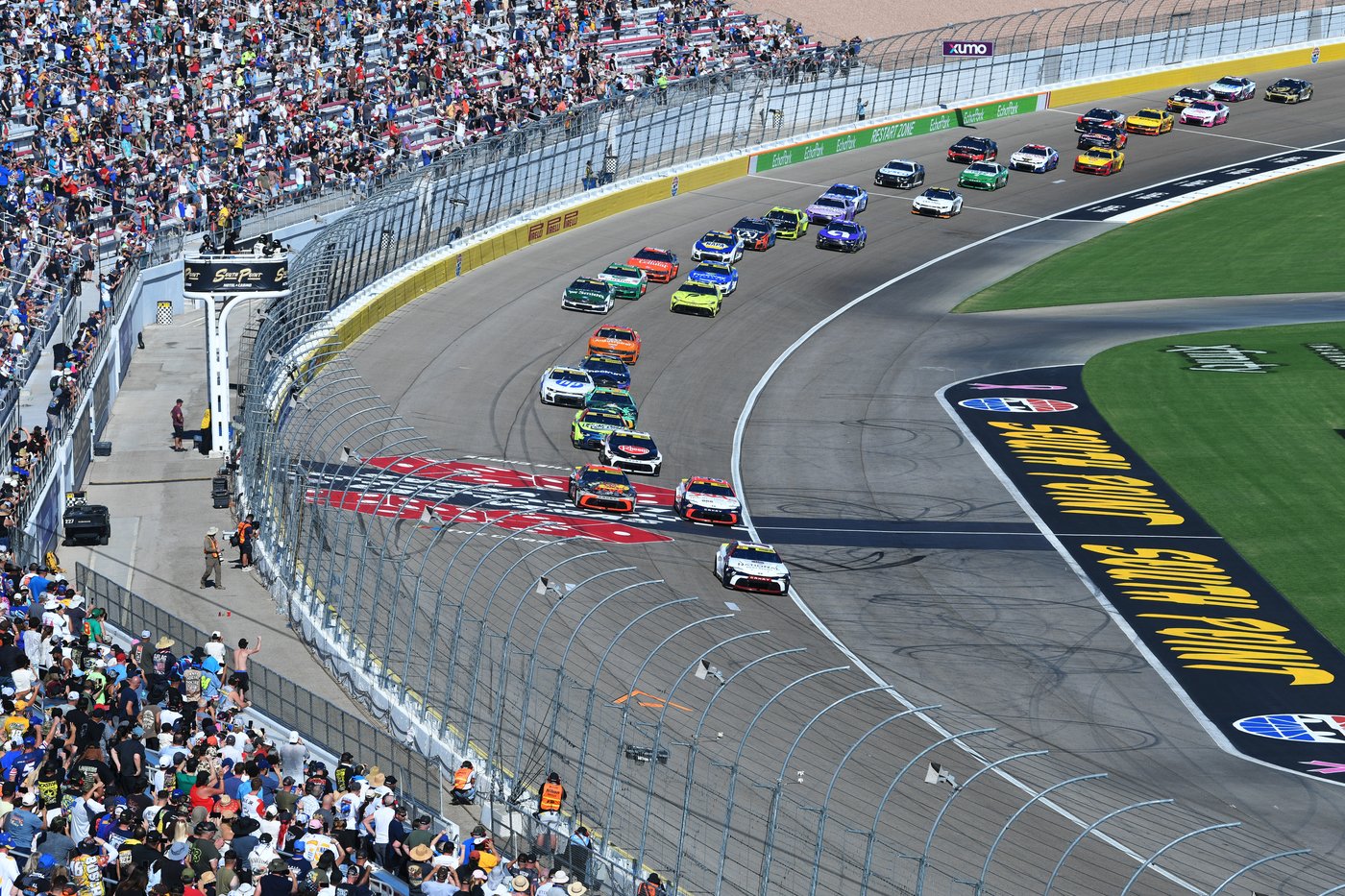 Chase Briscoe fends off Kyle Larson’s last-lap surge to win in Las Vegas | iNFOnews.ca Chase Briscoe fends off Kyle Larson’s last-lap surge to win in Las Vegas | iNFOnews.ca