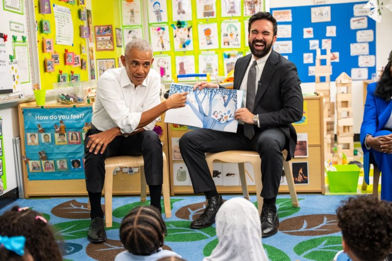 Obama meets Mamdani in New York City before reading to preschoolers | iNFOnews.ca