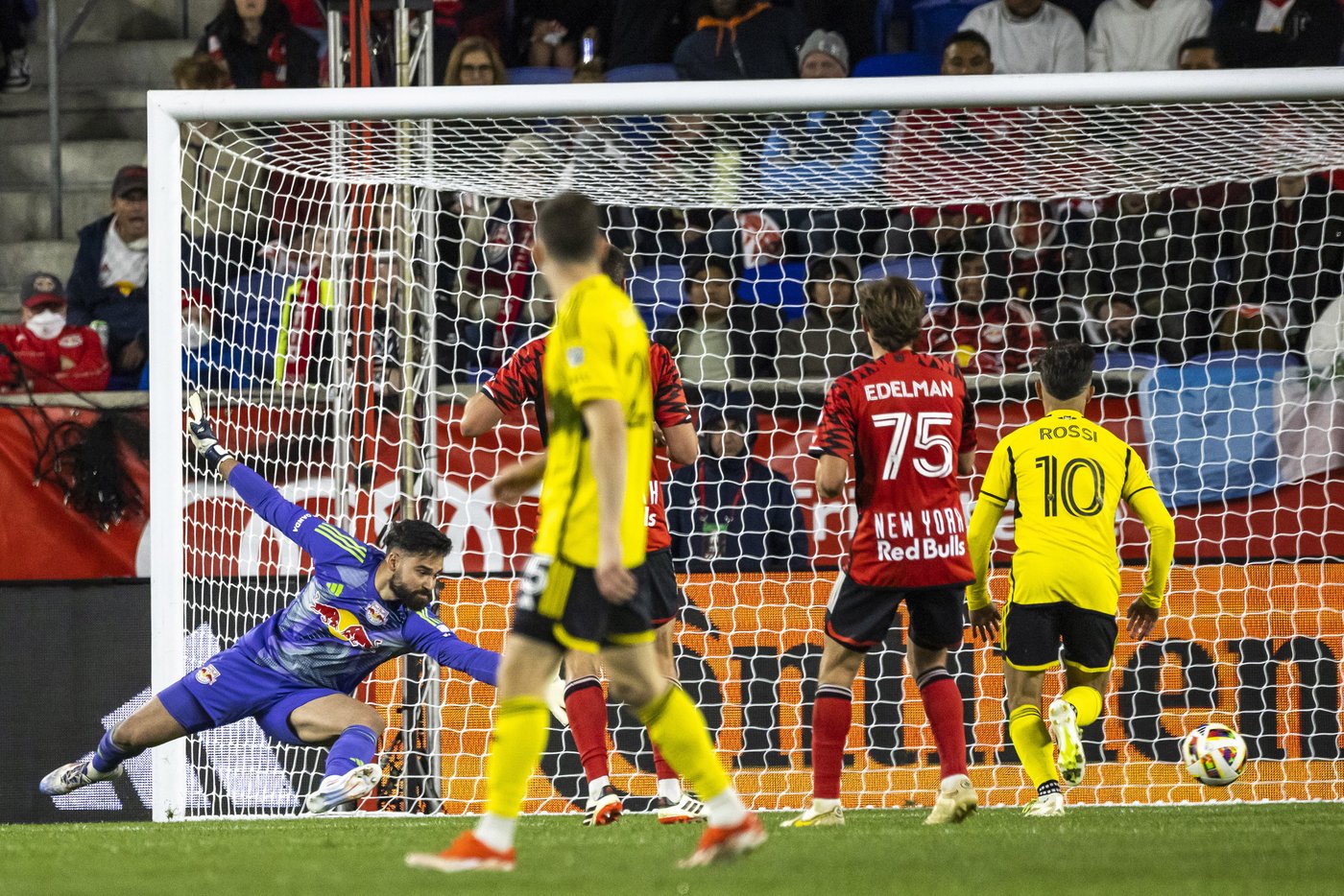 Daniel Edelman, Carlos Coronel help Red Bulls win shootout, finish sweep of defending champion Crew | iNFOnews.ca