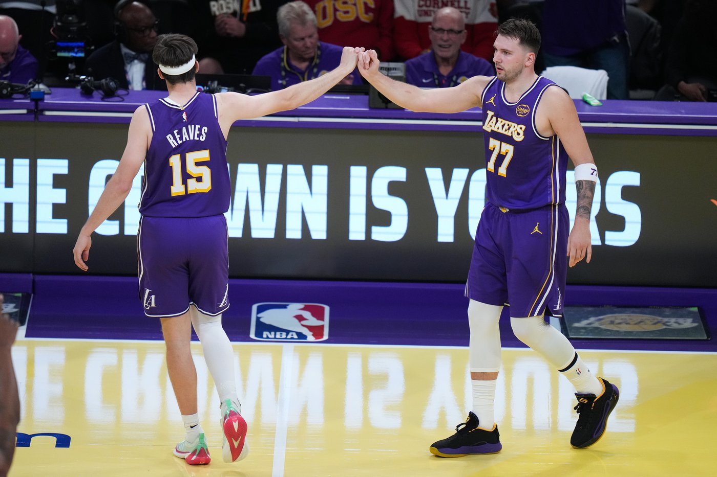 Luka, LeBron lead Lakers past Clippers 135-118 for 5th straight win, clinching their NBA Cup group | iNFOnews.ca Luka, LeBron lead Lakers past Clippers 135-118 for 5th straight win, clinching their NBA Cup group | iNFOnews.ca