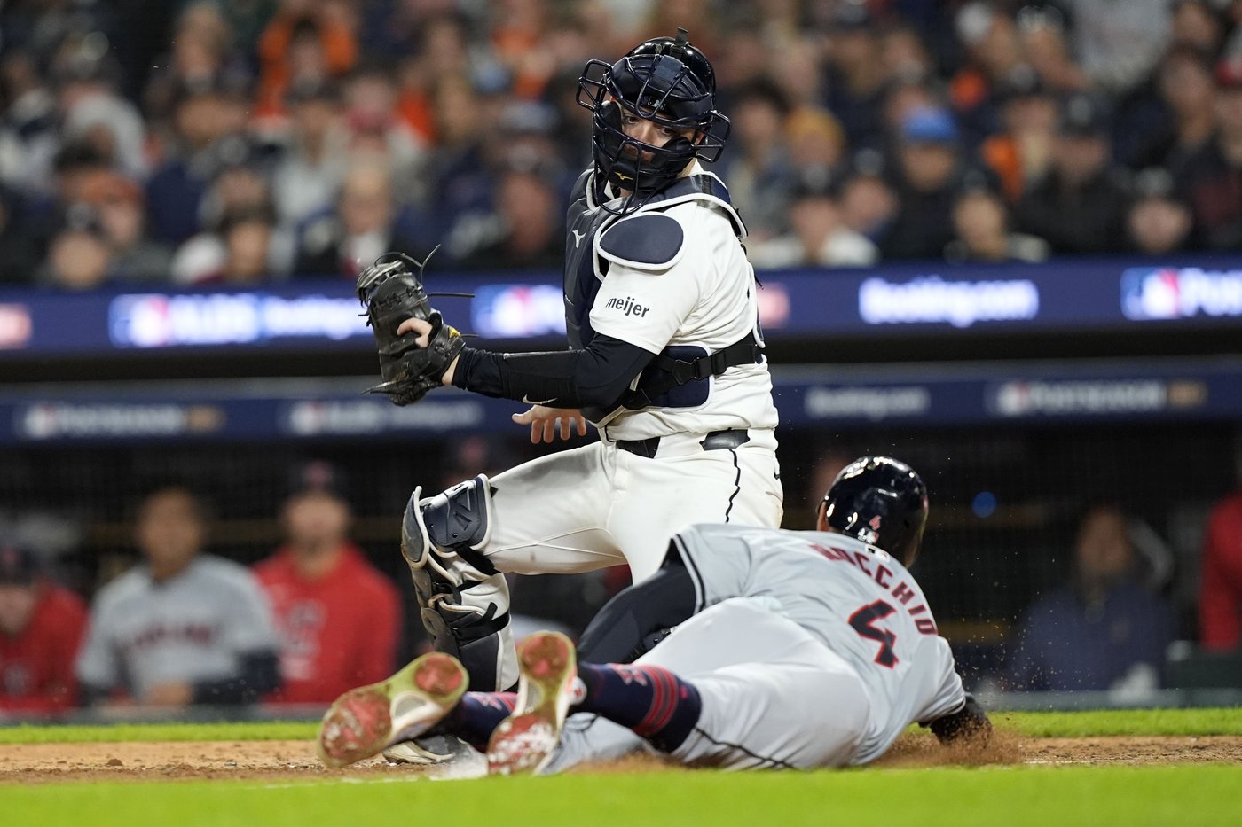 Fry's 2-run homer, squeeze bunt lead Guardians over Tigers 5-4 and force ALDS Game 5 | iNFOnews.ca Fry's 2-run homer, squeeze bunt lead Guardians over Tigers 5-4 and force ALDS Game 5 | iNFOnews.ca