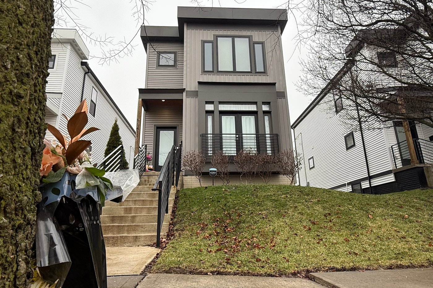 Police release footage of a person of interest in the killing of an Ohio couple | iNFOnews.ca