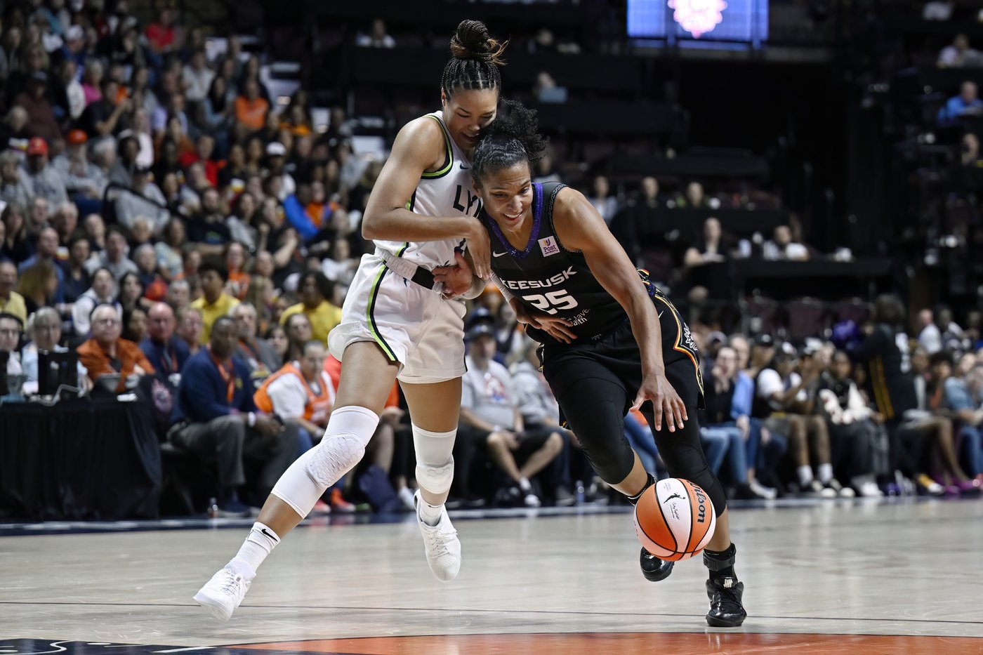 Alyssa Thomas helps the Connecticut Sun force Game 5 with 92-82 win over the Minnesota Lynx | iNFOnews.ca Alyssa Thomas helps the Connecticut Sun force Game 5 with 92-82 win over the Minnesota Lynx | iNFOnews.ca