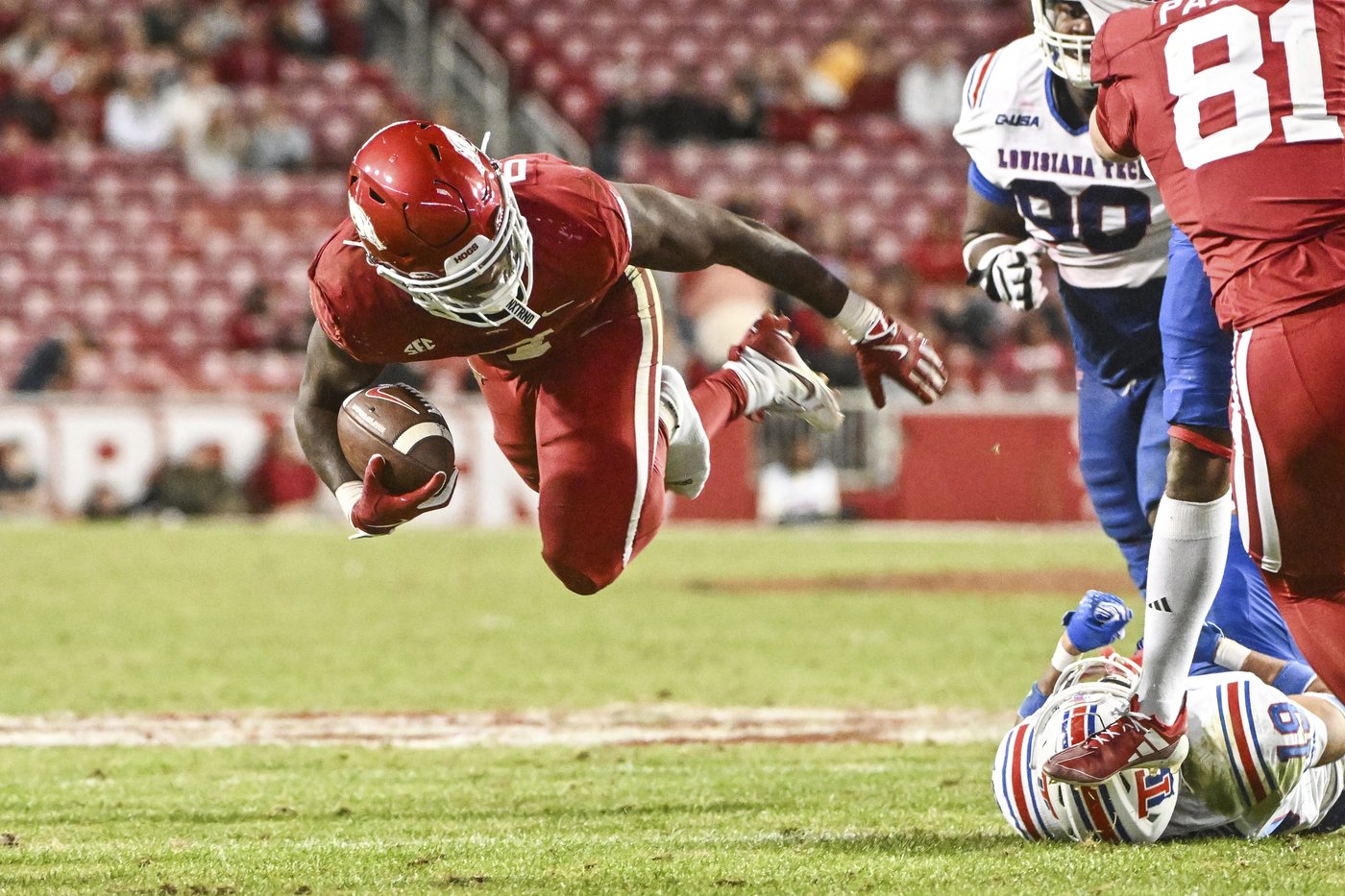 Green's four touchdowns lead Arkansas to 35-14 win over Louisiana Tech | iNFOnews.ca