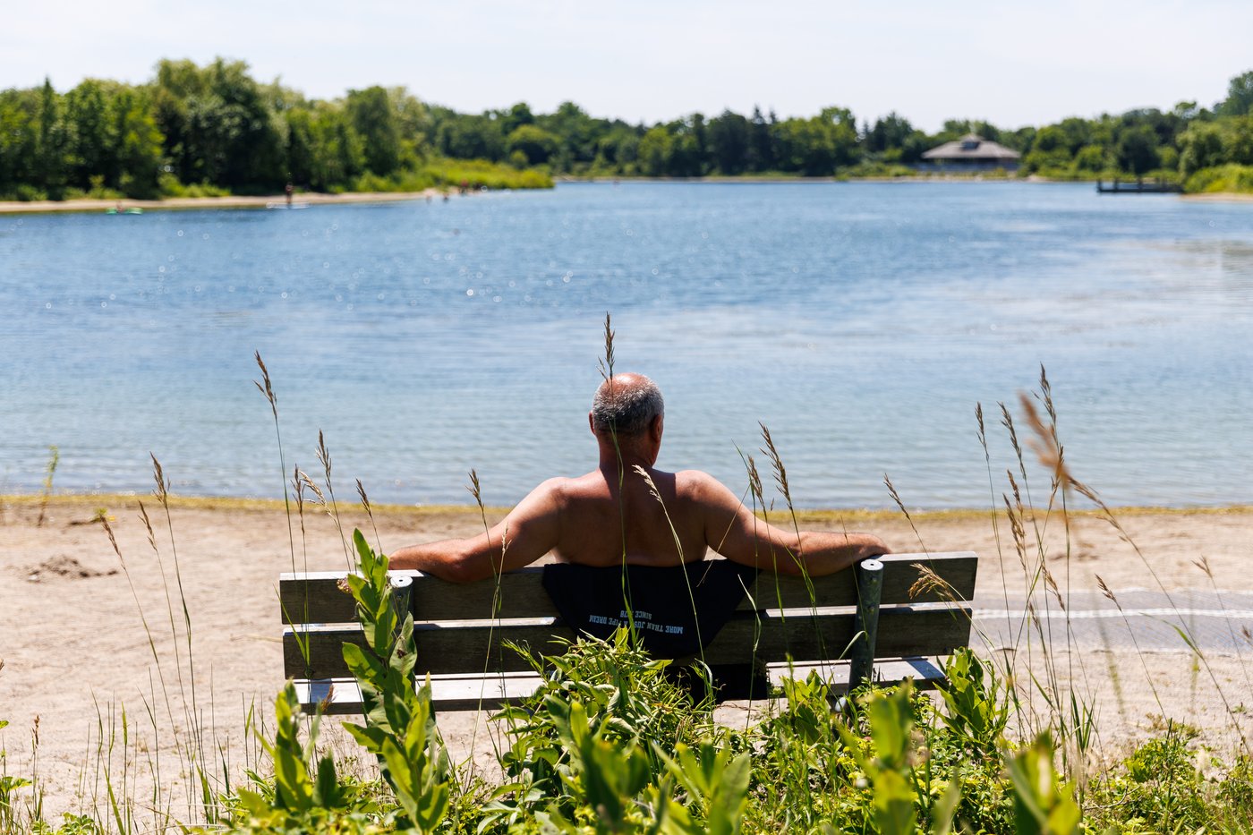 Heat wave gripping Central Canada sends thermostat soaring, residents seeking relief | iNFOnews.ca