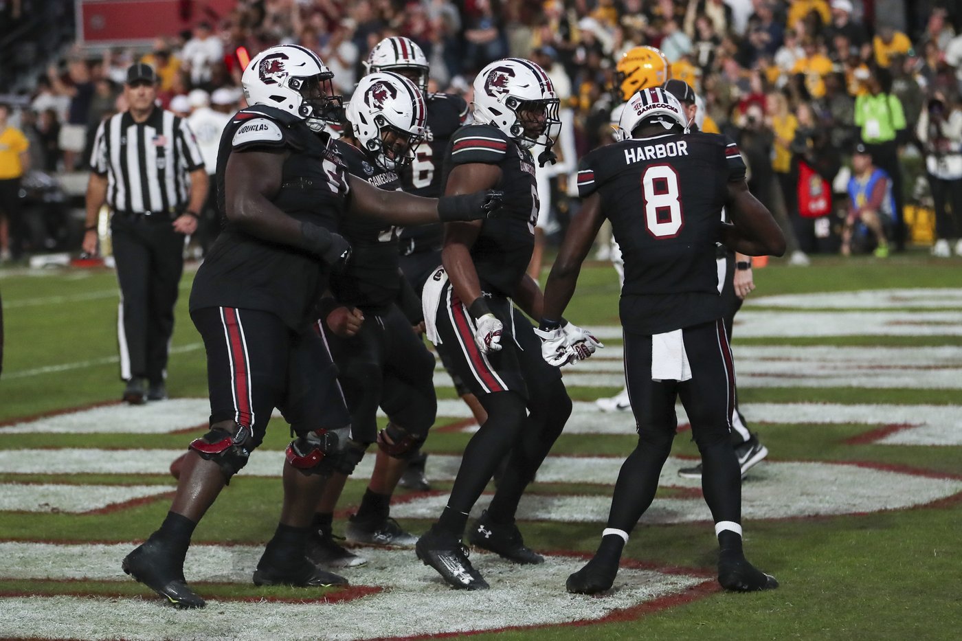 Sellers throws career-high 5 TD passes, No. 23 South Carolina beats No. 24 Missouri 34-30 | iNFOnews.ca Sellers throws career-high 5 TD passes, No. 23 South Carolina beats No. 24 Missouri 34-30 | iNFOnews.ca