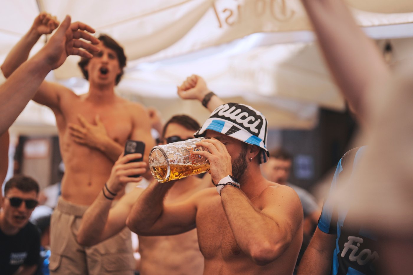 Many soccer fans will be drinking alcohol and watching the World Cup. In heat, doing that is risky | iNwheels Many soccer fans will be drinking alcohol and watching the World Cup. In heat, doing that is risky | iNwheels