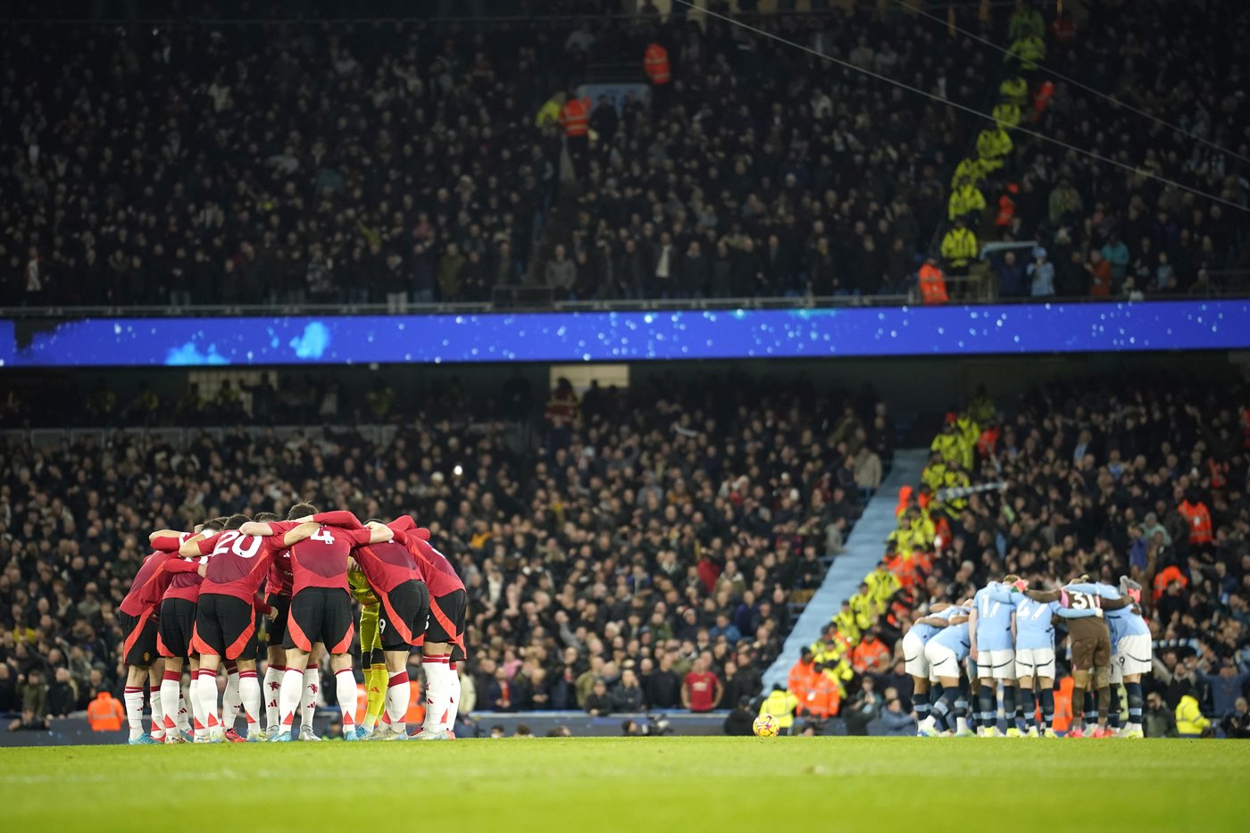 Man City says one of its fans died at the derby match against United | iNFOnews.ca Man City says one of its fans died at the derby match against United | iNFOnews.ca