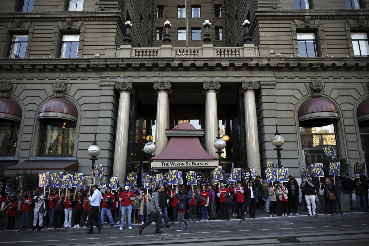 San Francisco hotel workers near the end of a 3-month strike | iNFOnews.ca