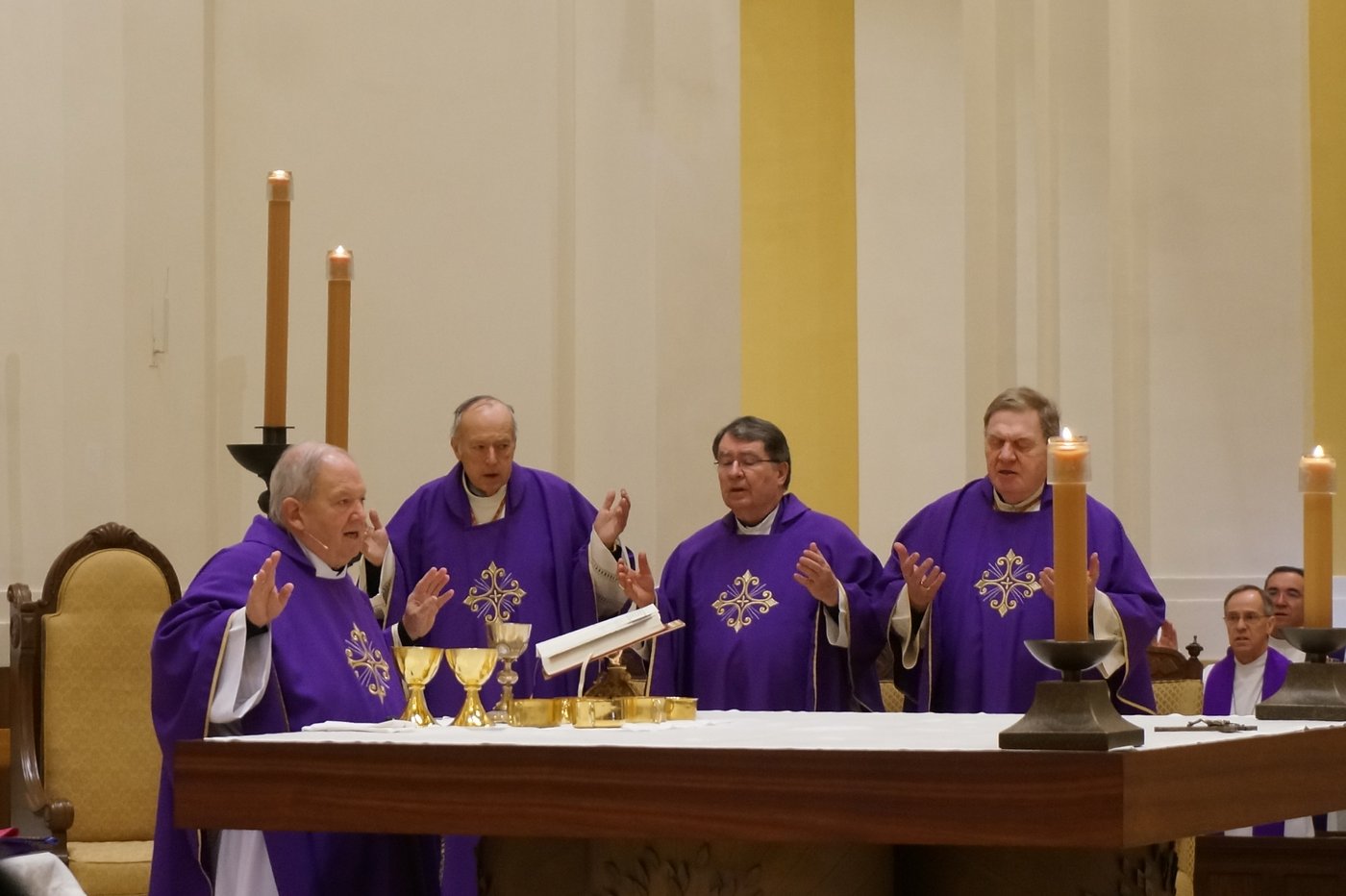 In Minnesota, US cardinals and pope’s ambassador decry mass deportations and call for reconciliation | iNFOnews.ca