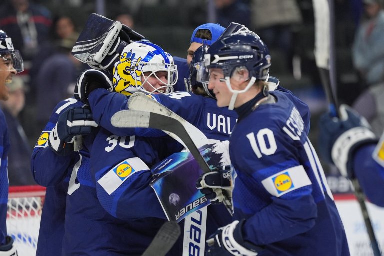 Finland stuns 2-time defending cham US 4-3 in OT in world junior quarterfinals | iNFOnews.ca