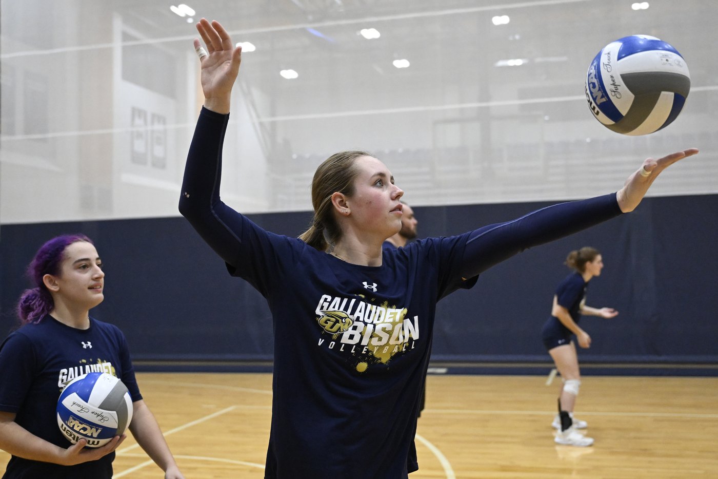 Gallaudet women's volleyball team is signing, quietly winning and rolling into the NCAA Tournament | iNFOnews.ca