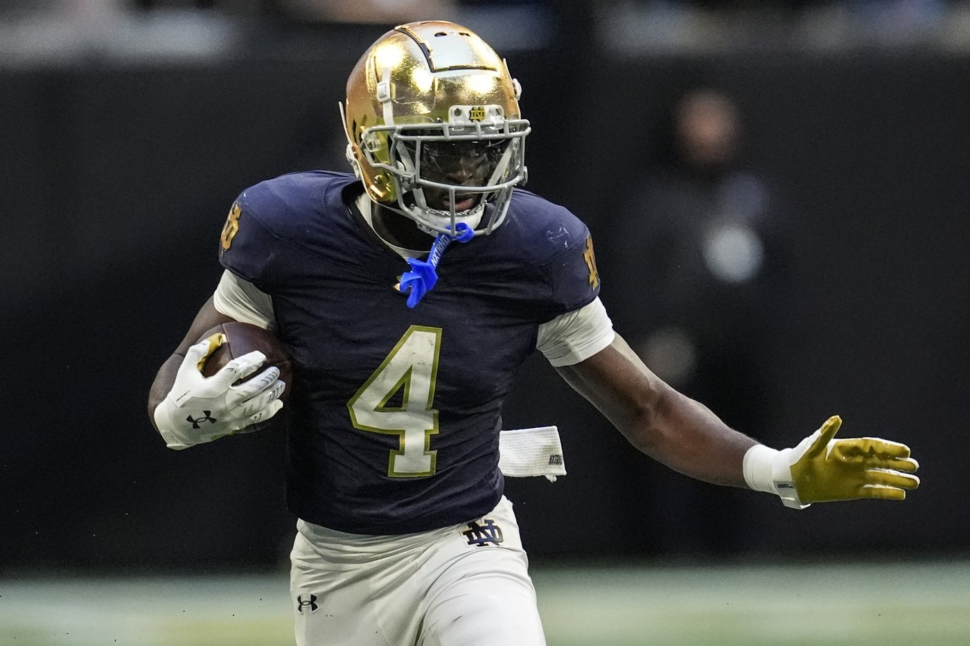 No. 12 Notre Dame takes on undefeated No. 24 Navy at MetLife Stadium in New Jersey | iNFOnews.ca