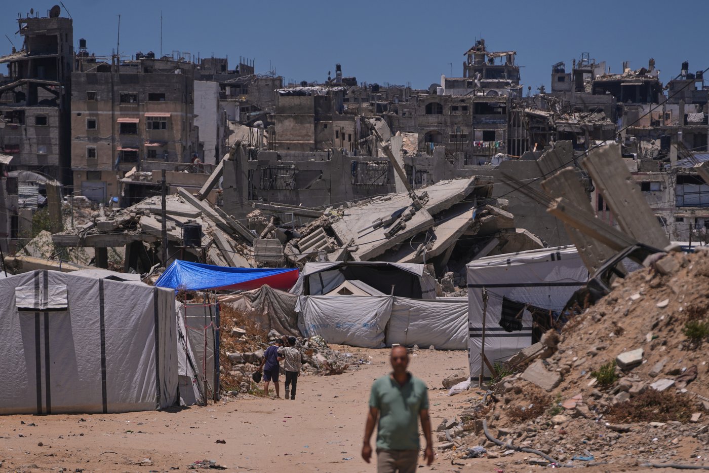 Stranded Palestinian students seeing visas processed after long wait | iNFOnews.ca