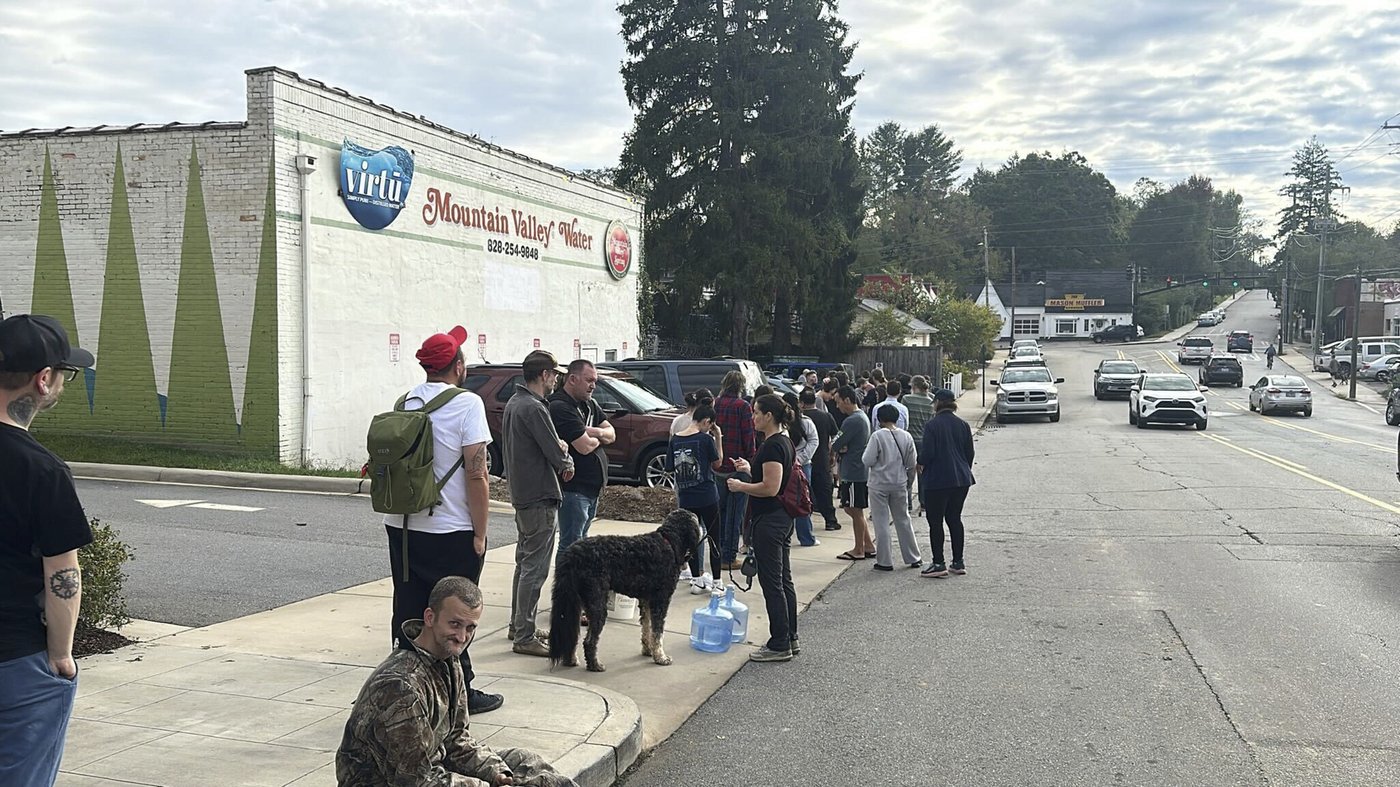 Supplies arrive by plane and by mule in North Carolina as Helene's death toll tops 130 | iNFOnews.ca Supplies arrive by plane and by mule in North Carolina as Helene's death toll tops 130 | iNFOnews.ca