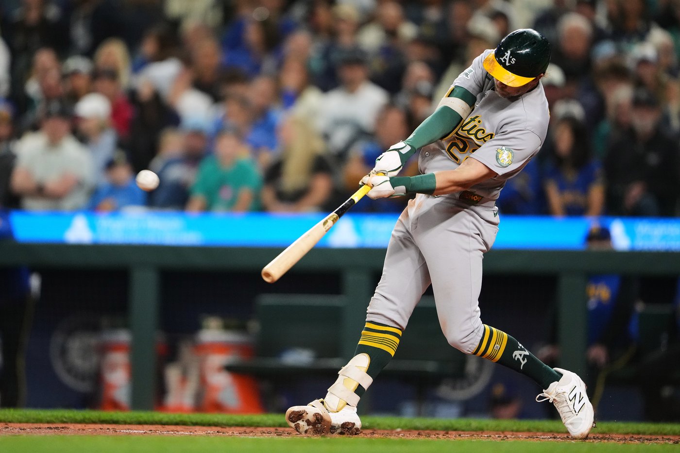 Athletics hit 4 home runs in 3rd inning of 7-6 victory over Mariners | iNFOnews.ca