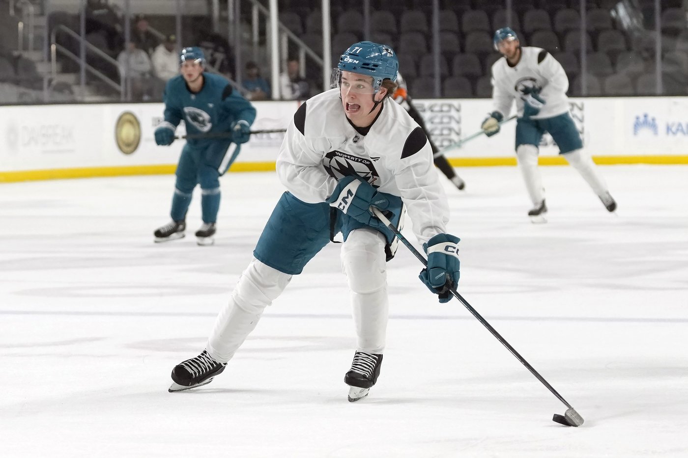 Celebrini makes his practice debut for the Sharks, while Couture waits to get back on the ice | iNFOnews.ca