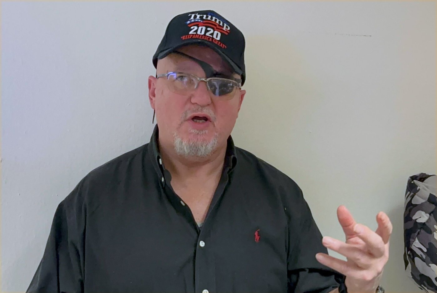 Oath Keepers founder Stewart Rhodes visits Capitol Hill after Trump clemency | iNFOnews.ca Oath Keepers founder Stewart Rhodes visits Capitol Hill after Trump clemency | iNFOnews.ca