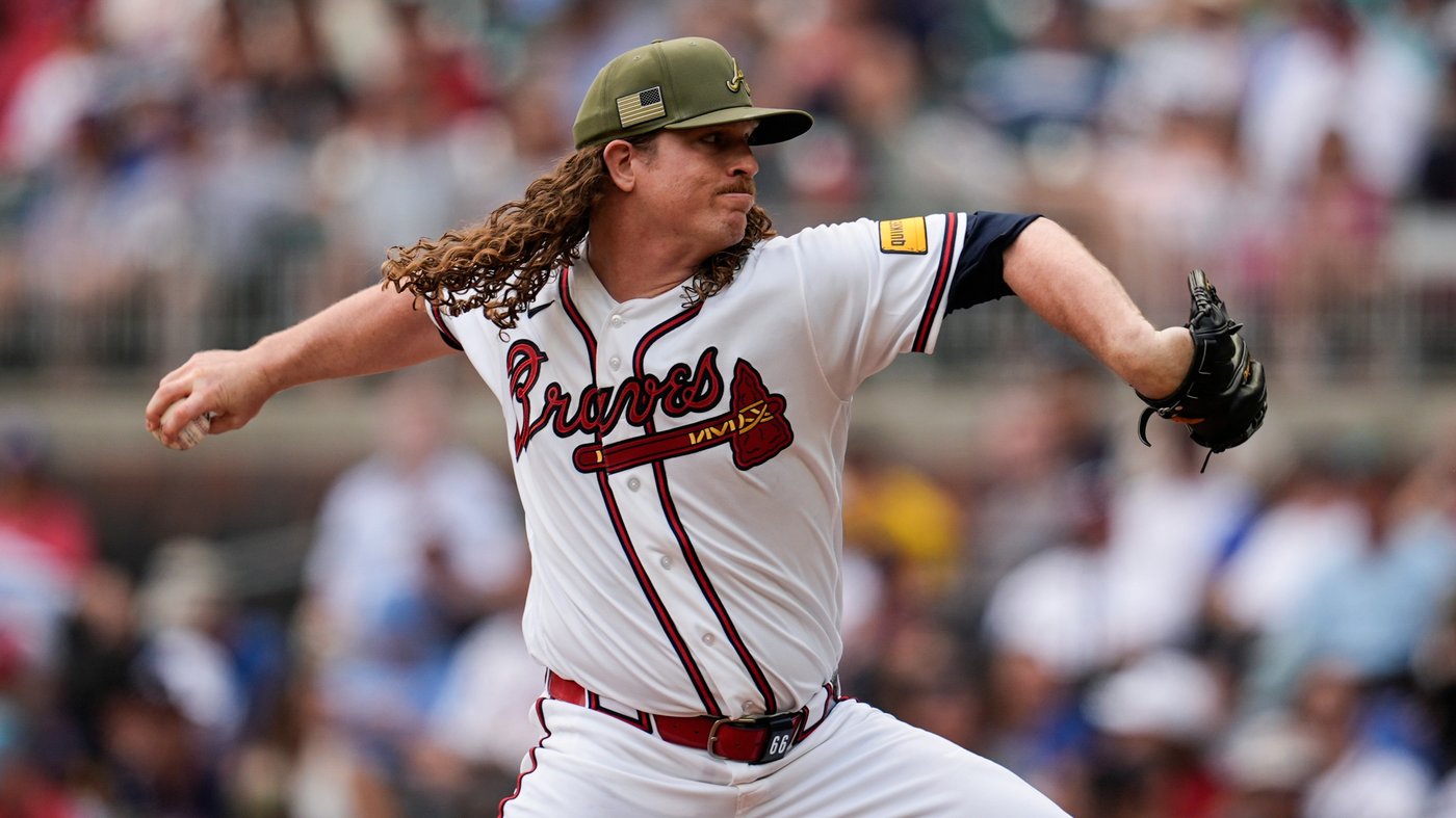 Riley, Holmes lead Braves to another series win with an 8-1 rout of the Red Sox | iNFOnews.ca