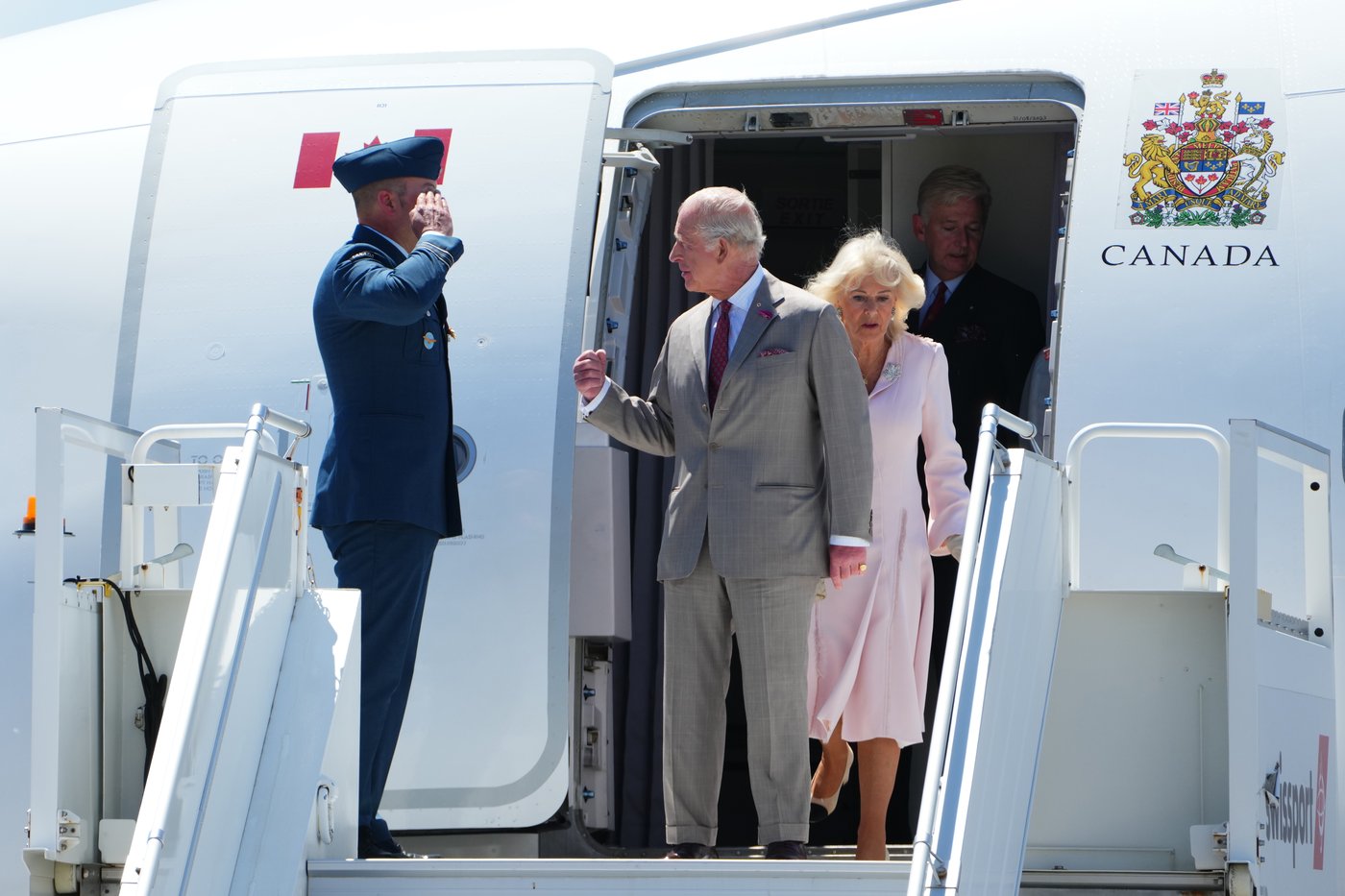 King Charles, Queen Camilla delight Ottawa crowds with 'momentous' royal visit | iNFOnews.ca