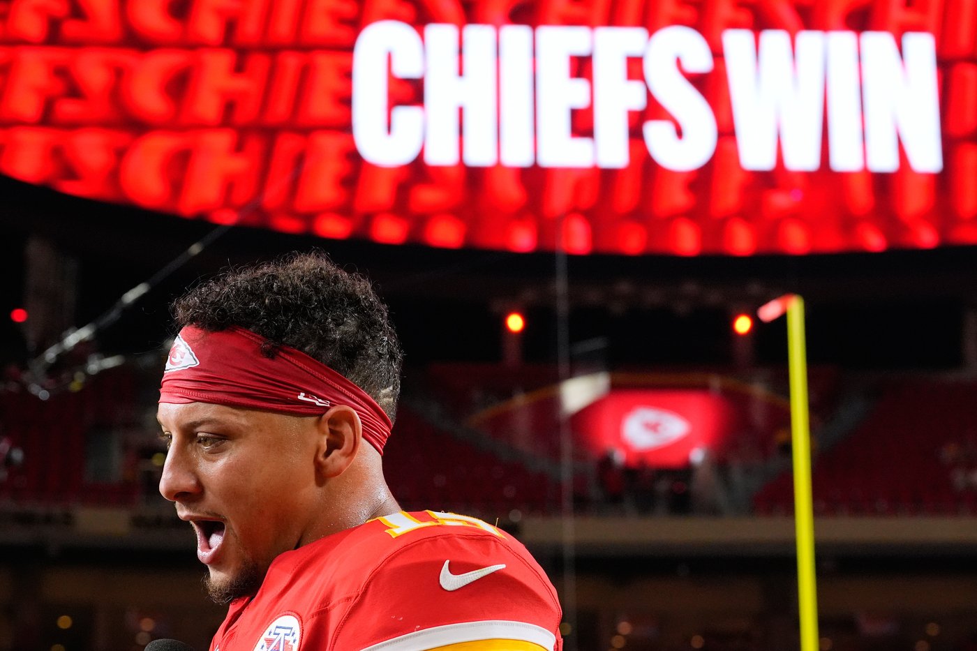 A 1930s 'Heisman' shovel pass sets tone for Chiefs' 31-10 win over Denver, and maybe for the season | iNFOnews.ca