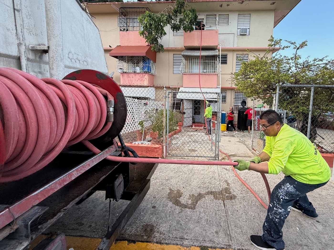 Once beset by power outages, Puerto Ricans also hit with severe water shortages | iNFOnews.ca