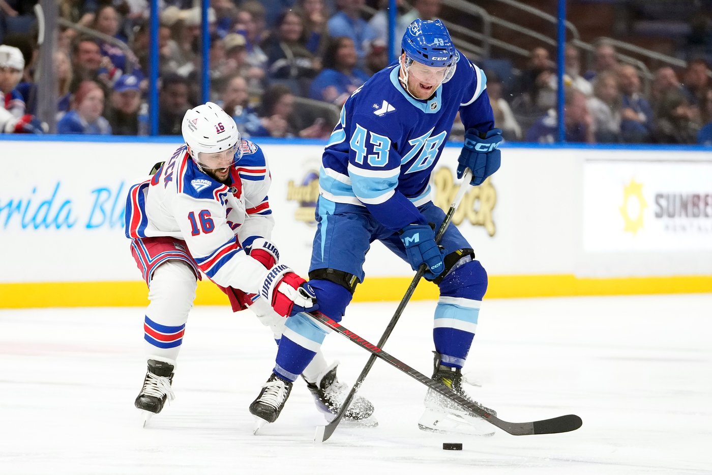 Kartye scores 2 goals as the Rangers beat the Lightning 4-2 | iNFOnews.ca