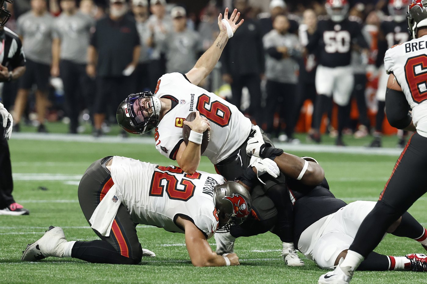 Cousins throws for 509 yards, hits Hodge in OT to give Falcons 36-30 win over Bucs | iNFOnews.ca Cousins throws for 509 yards, hits Hodge in OT to give Falcons 36-30 win over Bucs | iNFOnews.ca