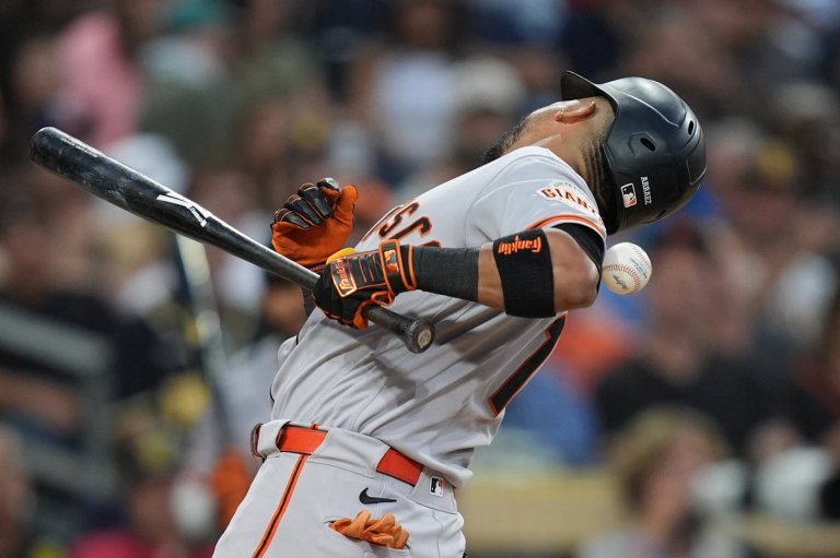 Giants scratch MLB batting leader Arraez with cramps minutes before game vs Padres | iNFOnews.ca