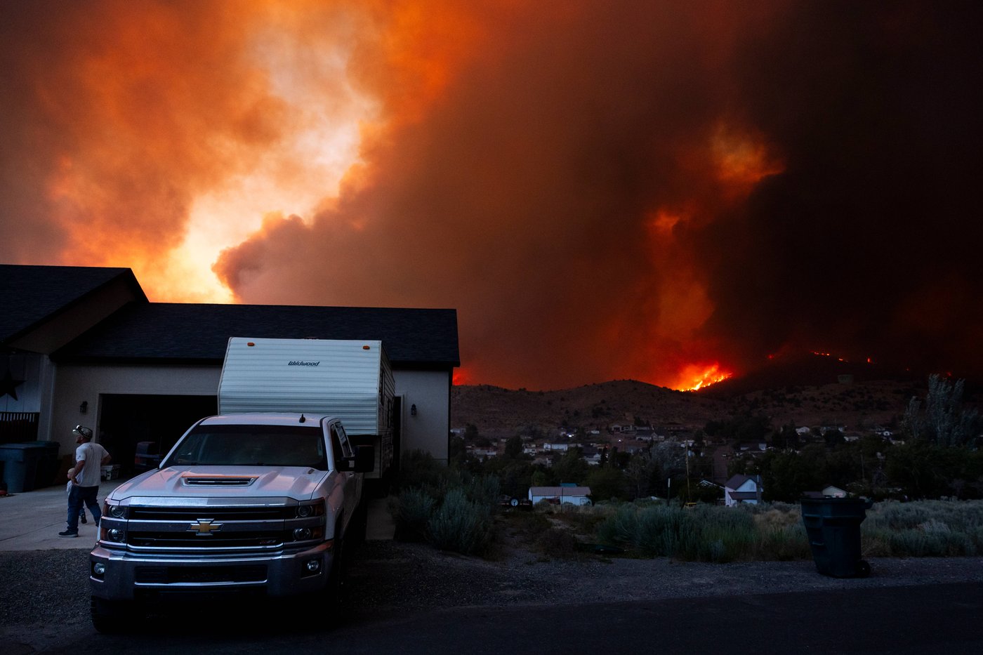 Heat, wind and drought conditions spark wildfires in US West | iNFOnews.ca