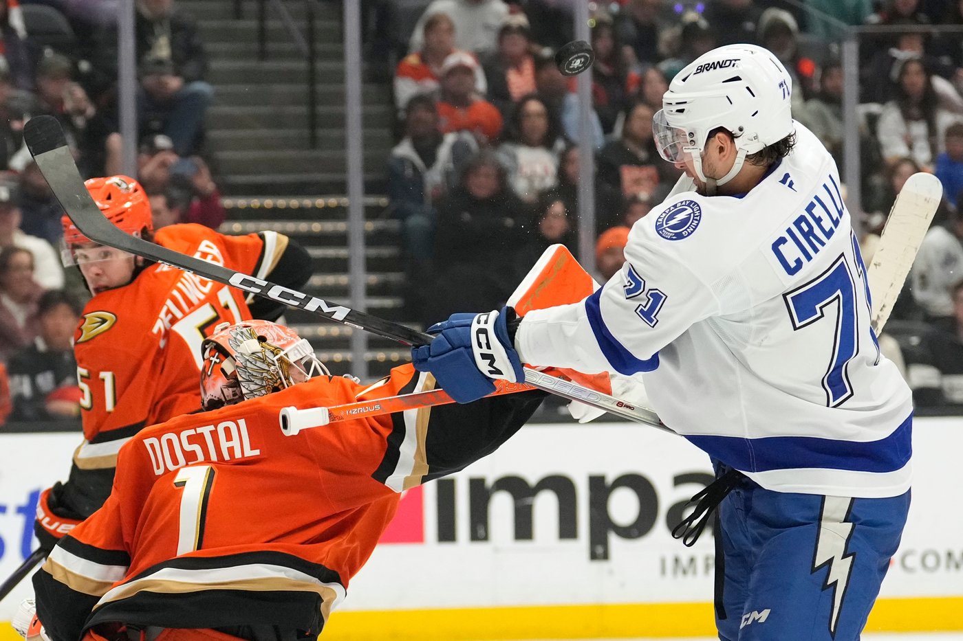 Darren Raddysh scores in OT, Lightning beat Ducks 4-3 in coach Jon Cooper's 1,000th game | iNFOnews.ca