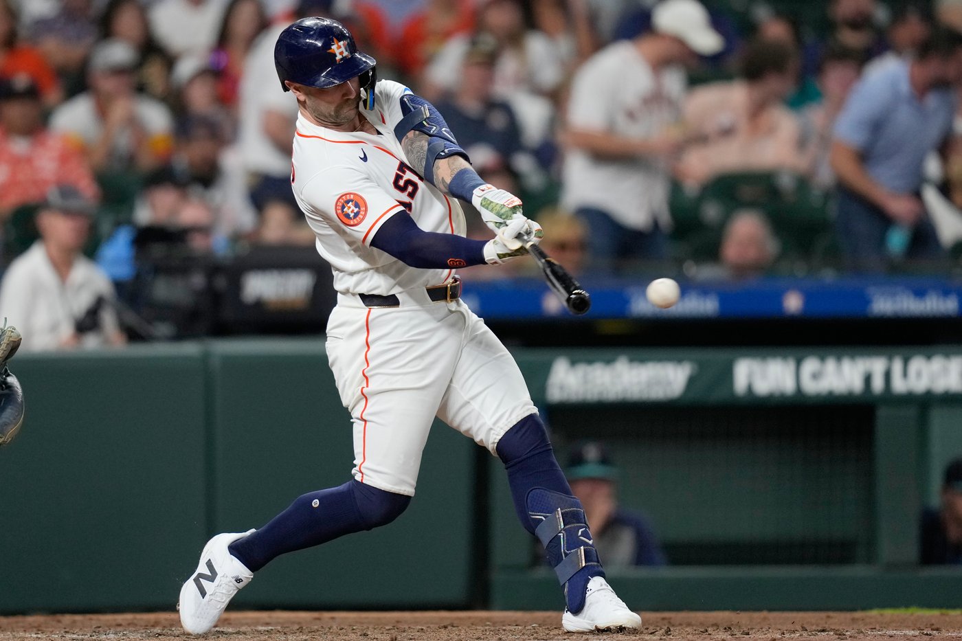 Canzone’s first career grand slam sparks Mariners’ 10-2 rout of the Astros | iNFOnews.ca