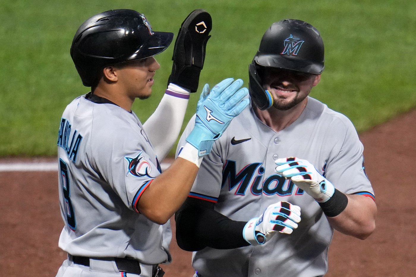 Marlins beat the Pirates 8-3 for their 6th straight victory | iNFOnews.ca