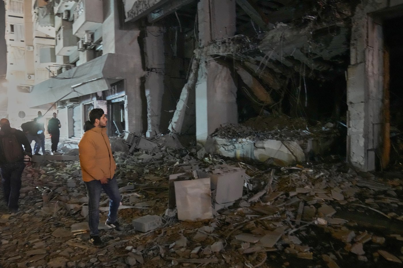 Photos of a central Beirut district struck by Israeli bombs | iNFOnews.ca