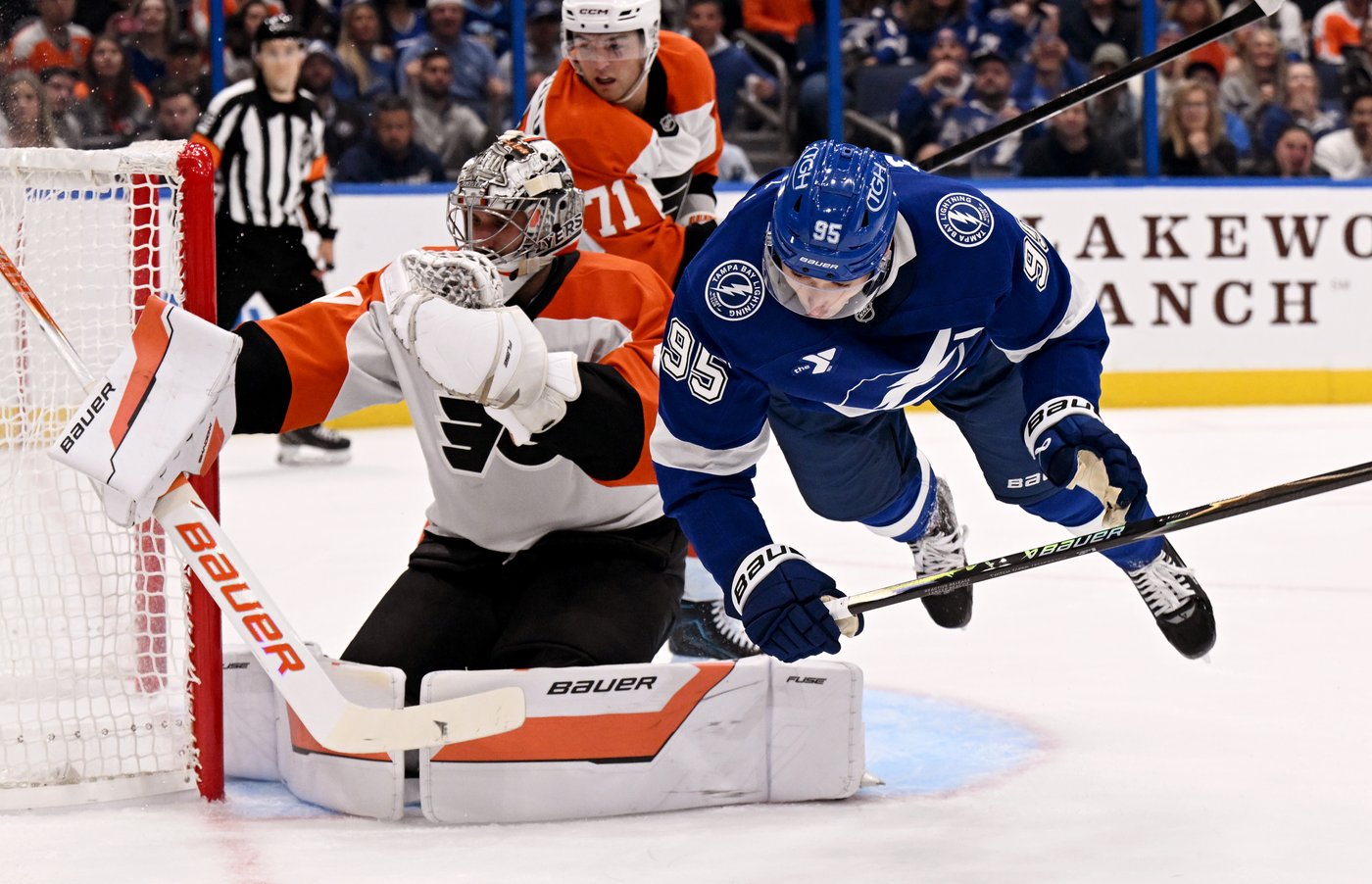 Lightning roll past the winless Flyers 4-1 as Vasilevskiy ties Andy Moog on career wins list | iNFOnews.ca