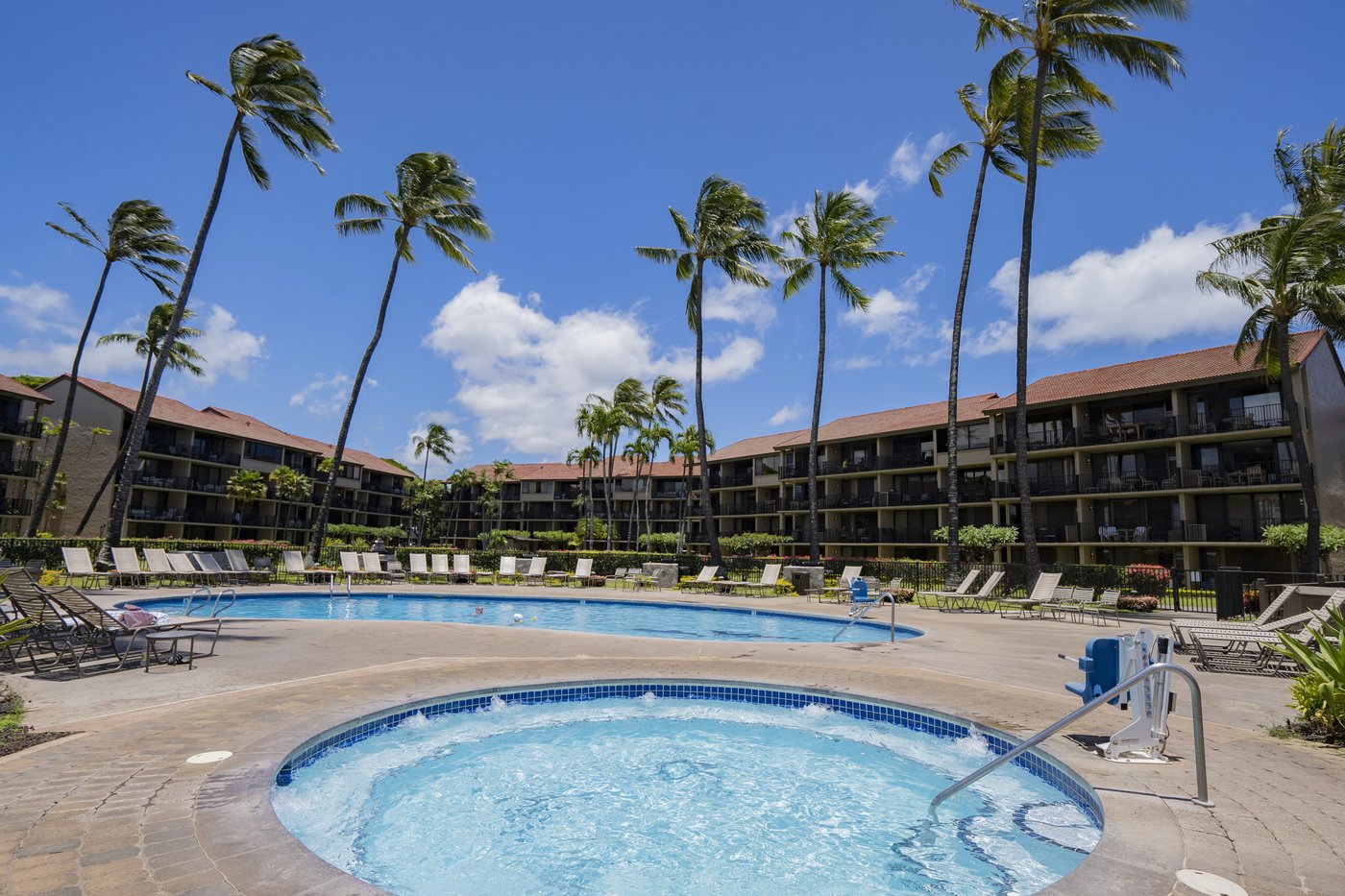 Maui panel passes bill to curb vacation rentals and boost housing supply after Lahaina wildfire | iNFOnews.ca