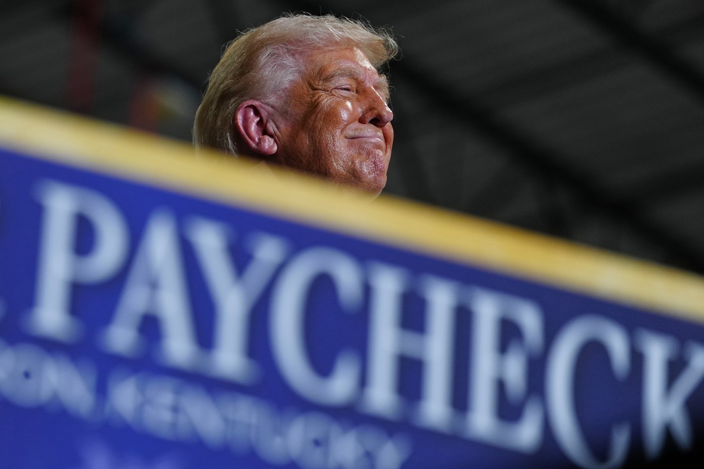 Trump pushes economic messages in Kentucky and Ohio as Iran looms large, in photos | iNFOnews.ca